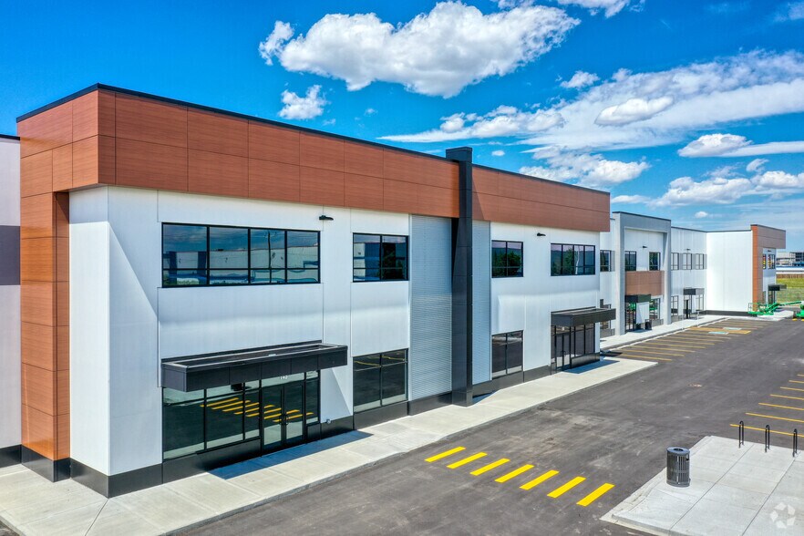 5250 110th Ave SE, Calgary, AB à vendre - Photo de l’immeuble – Image 2 sur 5