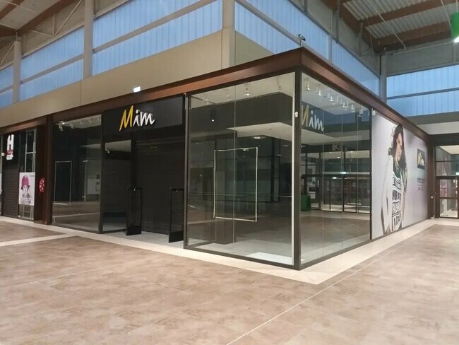 Plus de détails pour Local commercial à vendre