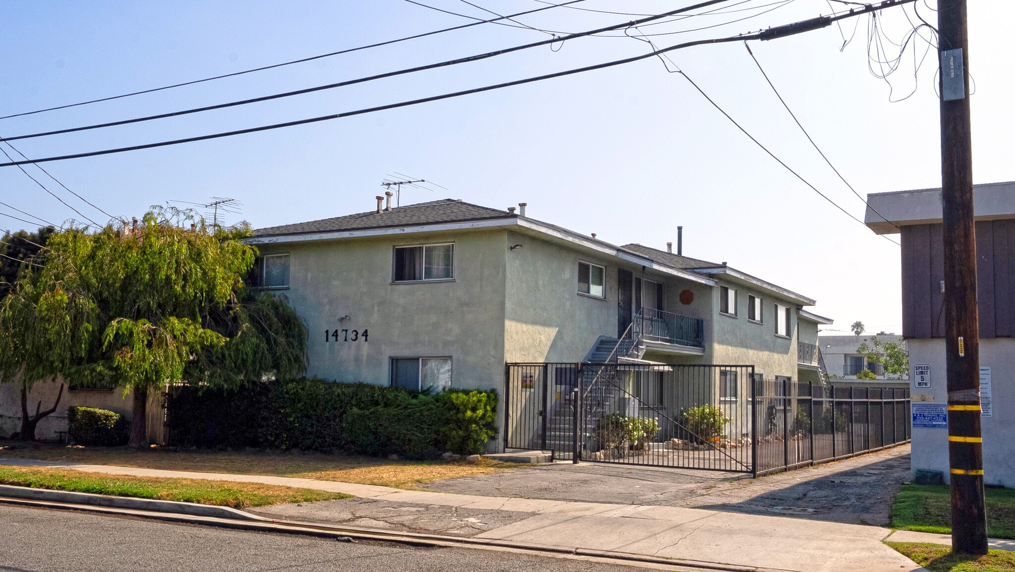 14734 S Berendo Ave, Gardena, CA à vendre Photo de l’immeuble– Image 1 sur 6