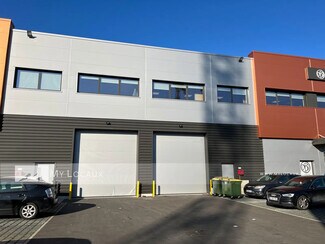 Plus de détails pour Local d'activités à louer