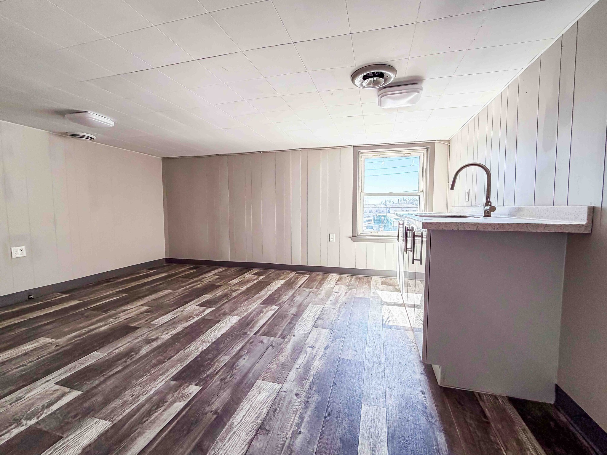 633 Lorne St, Sudbury, ON à louer Photo intérieure– Image 1 sur 6