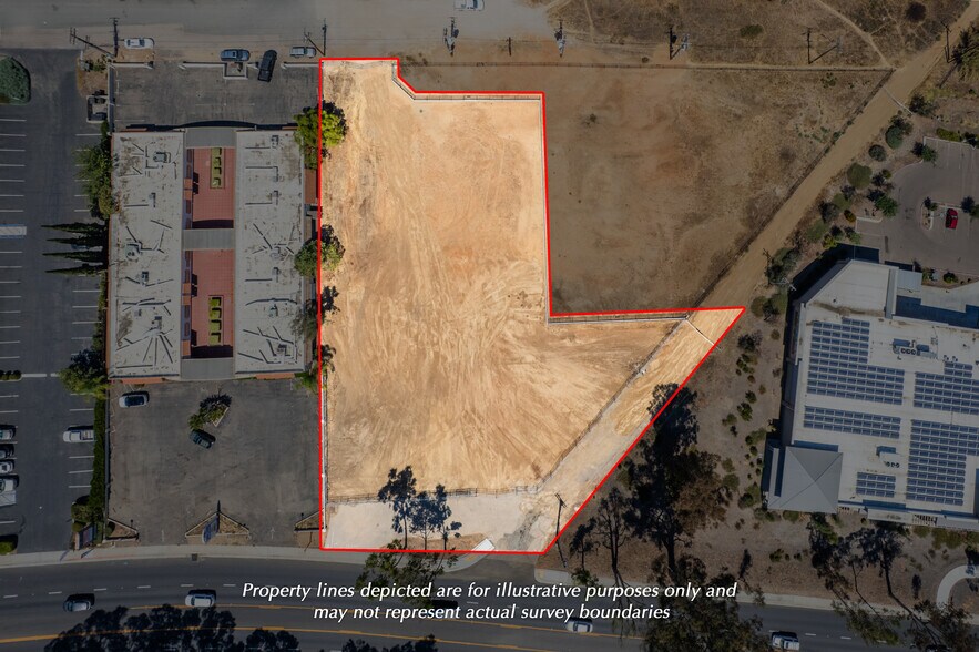 1703 Main St, Ramona, CA à vendre - Photo de l’immeuble – Image 2 sur 25