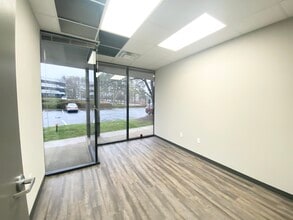 3100 Breckinridge Blvd, Duluth, GA à louer Photo intérieure– Image 2 sur 8