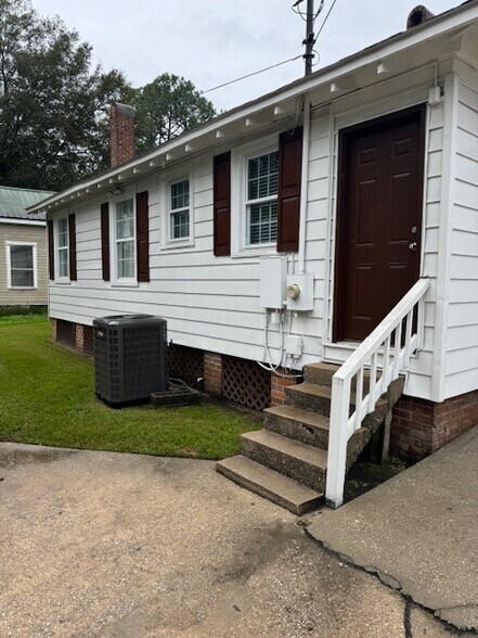 610 Douglas Ave, Brewton, AL à vendre - Photo de l’immeuble – Image 3 sur 16