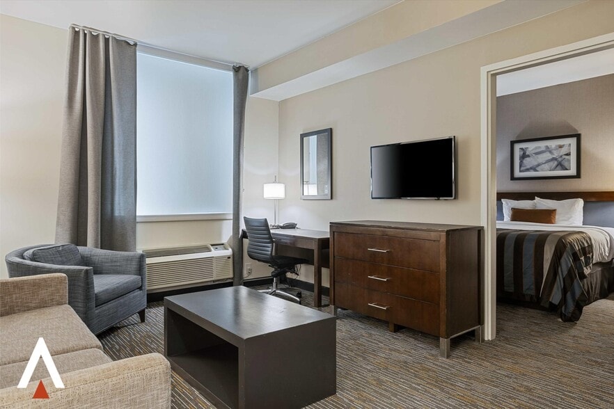 3755 NW 78th Ave, Doral, FL à vendre - Photo intérieure – Image 3 sur 37