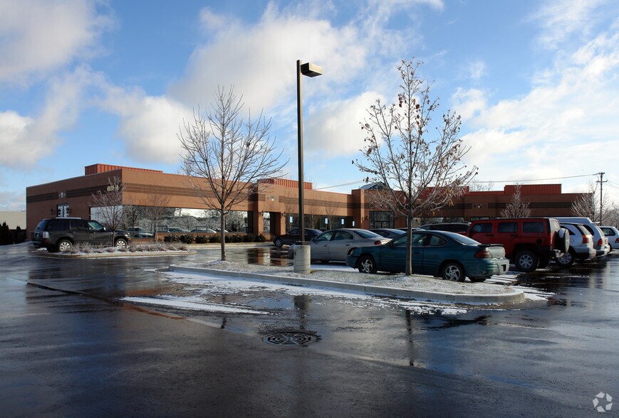 6810-6850 N Haggerty Rd, Canton, MI à louer - Photo de l’immeuble – Image 2 sur 22