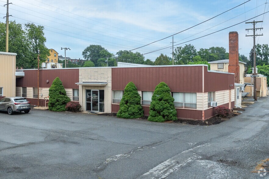 103-109 S Manor St, Mountville, PA à vendre - Photo de l’immeuble – Image 2 sur 5