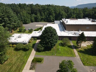 Plus de détails pour 60 Security Dr, Avon, CT - Industriel/Logistique à louer