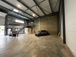 14 Chemin De La Poudrière, Mérignac à louer Photo intérieure– Image 2 sur 5
