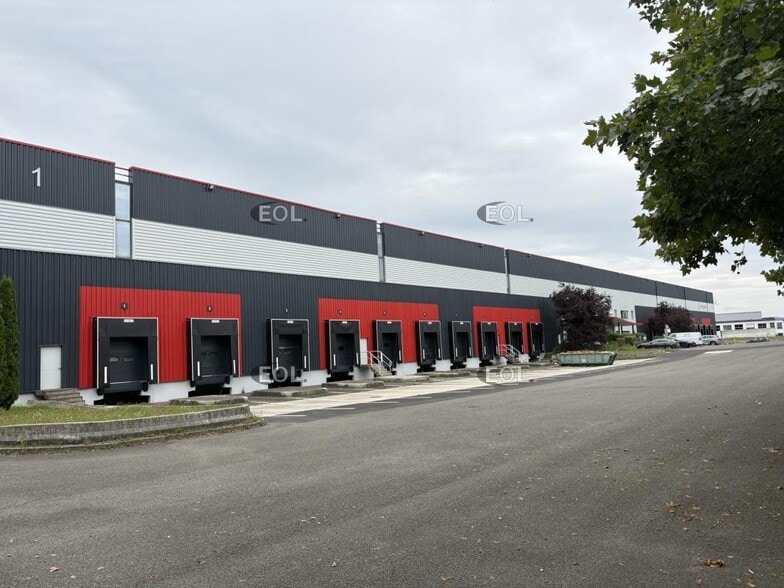 Industriel/Logistique dans Goussainville à louer - Photo de l’immeuble – Image 1 sur 7