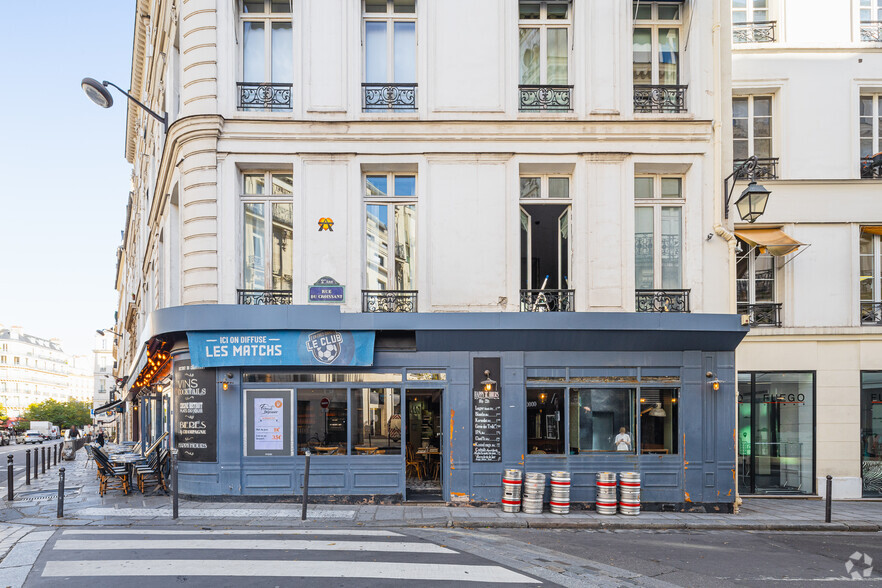 Immeuble residentiel dans Paris à vendre - Photo de l’immeuble – Image 3 sur 6