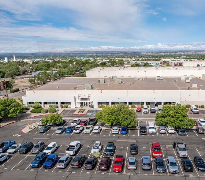 5321 Wilshire Ave NE, Albuquerque, NM à vendre - Photo de l’immeuble – Image 3 sur 23