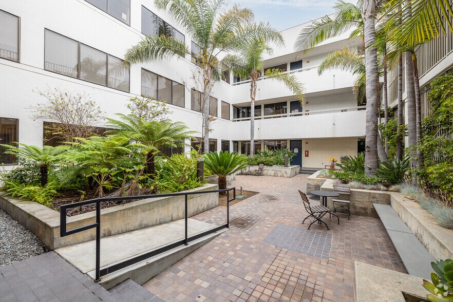 2601 Ocean Park Blvd, Santa Monica, CA à louer - Photo de l’immeuble – Image 2 sur 3