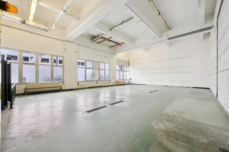 Local d’activités dans Paris à louer Photo de l’immeuble– Image 1 sur 6