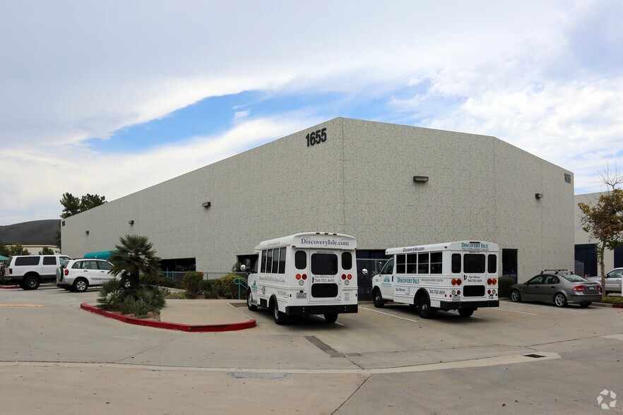 1655 S Rancho Santa Fe Rd, San Marcos, CA à vendre - Photo de l’immeuble – Image 2 sur 7