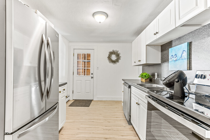 6 Smith Ct, Farmington, NH à vendre - Photo de l’immeuble – Image 3 sur 25
