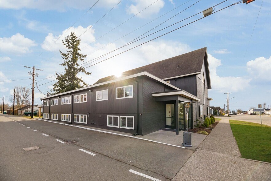 1607 4th St, Marysville, WA à vendre - Photo de l’immeuble – Image 2 sur 15