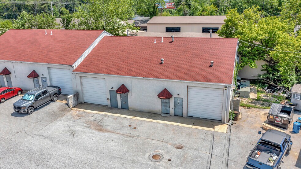 2213 Ogletown Rd, Newark, DE à louer - Photo de l’immeuble – Image 2 sur 25