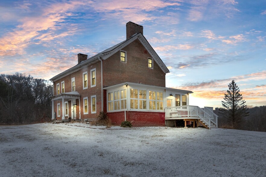 5868 US-209 Hwy, Kerhonkson, NY à vendre - Photo de l’immeuble – Image 3 sur 36