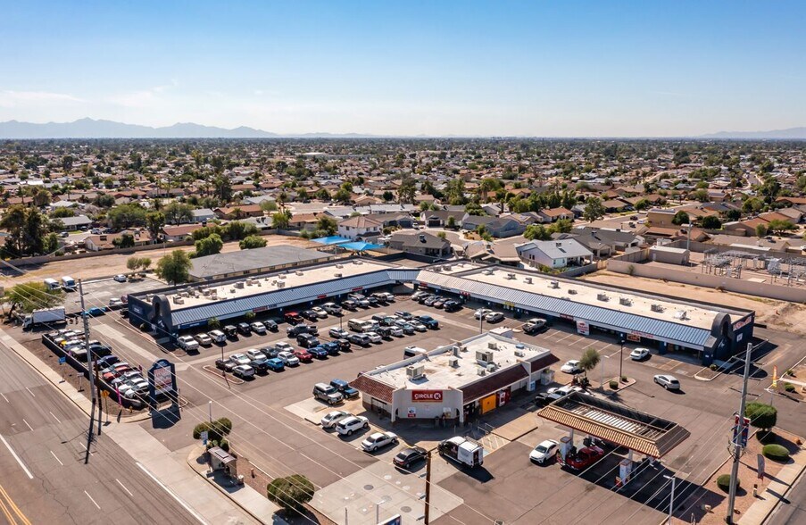 4323 W Cactus Rd, Glendale, AZ à louer - Photo de l’immeuble – Image 3 sur 5