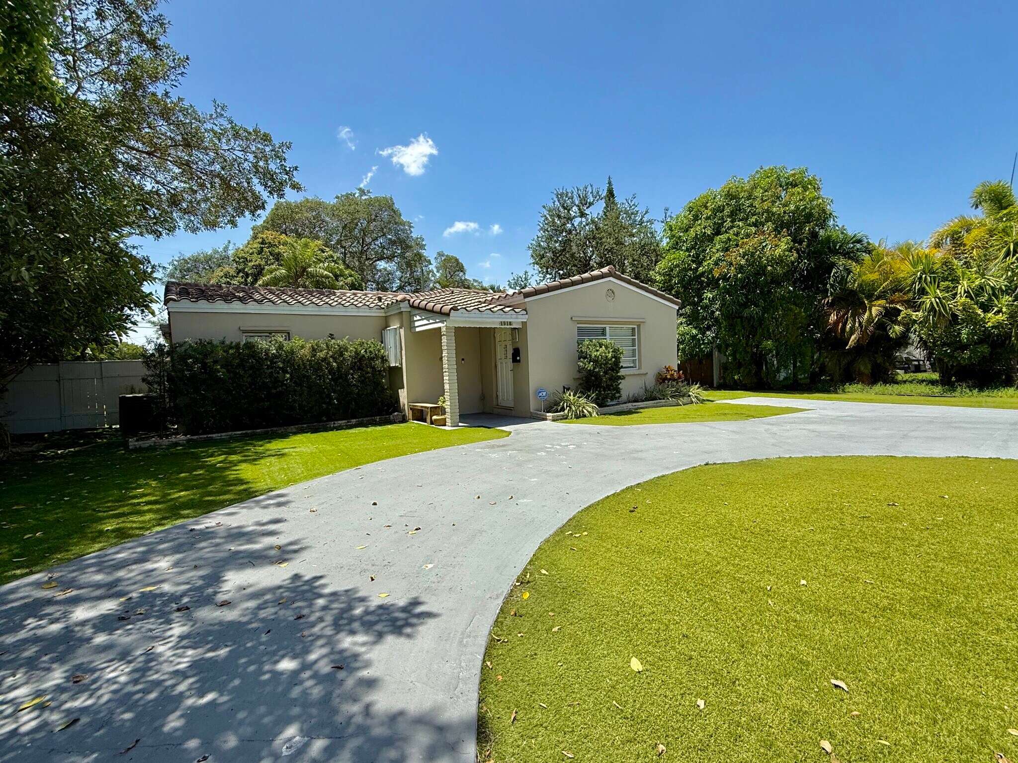 1918 Liberty St, Hollywood, FL à vendre Photo principale– Image 1 sur 3