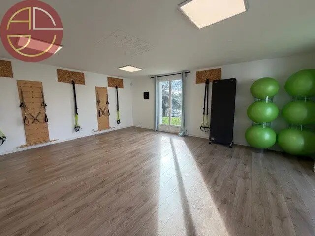 Plus de détails pour Bureau à vendre