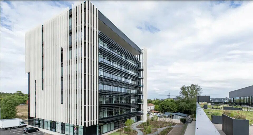 Bureau dans Mérignac à louer - Photo de l’immeuble – Image 1 sur 9