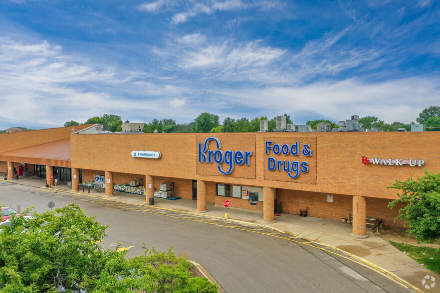 3311-3316 N Sterling Ave, Peoria, IL à louer - Photo de l’immeuble – Image 3 sur 8