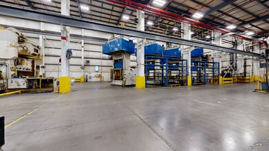 12001 Farmington Rd, Livonia, MI à louer Numérisation 3D Matterport– Image 2 sur 15