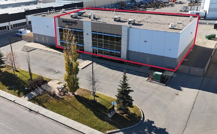10911 50th St SE, Calgary, AB à louer - Photo de l’immeuble – Image 1 sur 9