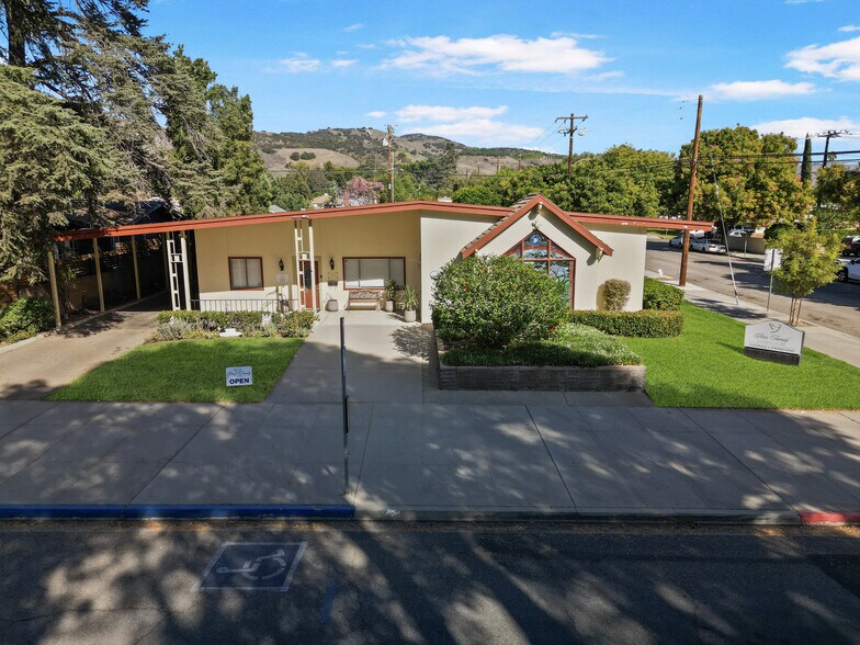 600 Central Ave, Fillmore, CA à vendre - Photo de l’immeuble – Image 2 sur 24