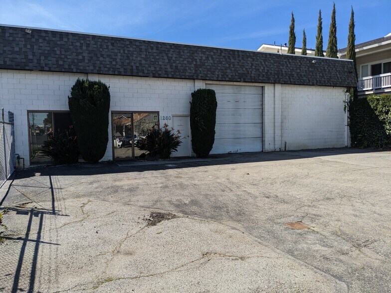 1260 Elmer St, Belmont, CA à louer - Photo de l’immeuble – Image 3 sur 23