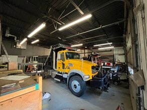 108 Clematis Ave, Waltham, MA à louer Photo intérieure– Image 2 sur 7