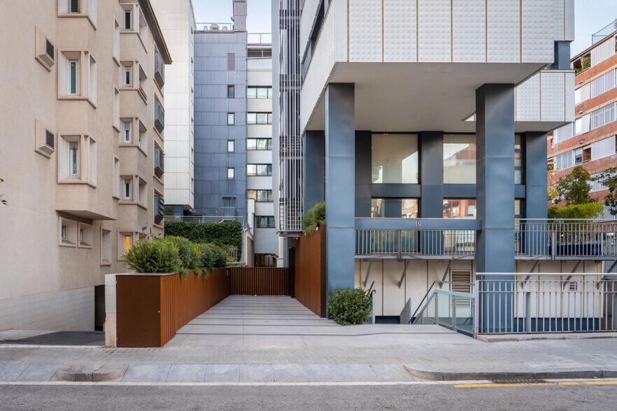 Passeig De La Bonanova, 69, Barcelone, Barcelona à louer - Photo de l’immeuble – Image 3 sur 8