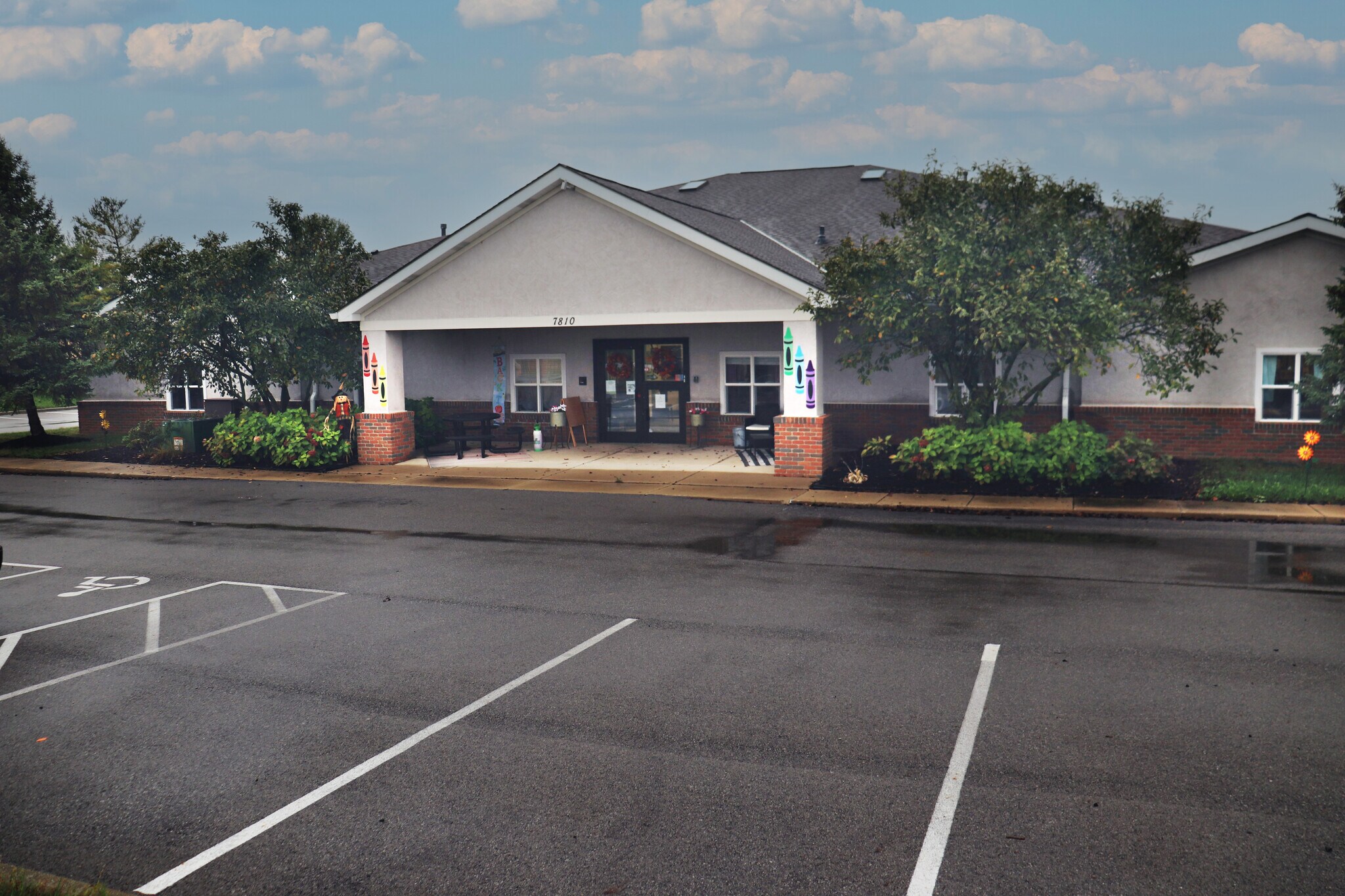 7810 Graphics Way, Lewis Center, OH à vendre Photo de l’immeuble– Image 1 sur 19