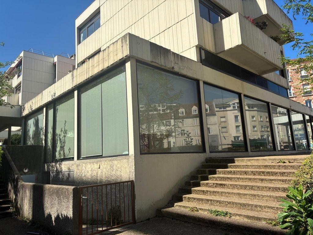 Local commercial dans Sèvres à vendre Photo de l’immeuble– Image 1 sur 10