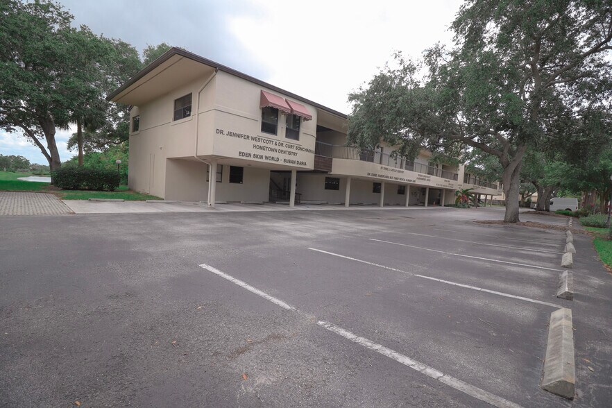10625 N Military Trl, Palm Beach Gardens, FL à louer - Photo de l’immeuble – Image 2 sur 4