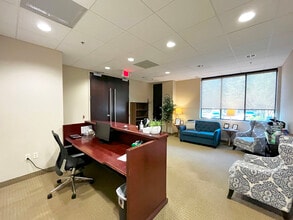 5640 Dillard Dr, Cary, NC à louer Photo intérieure– Image 1 sur 6