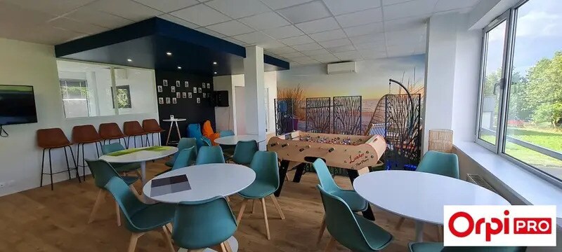 Bureau dans Saint-Brieuc à vendre - Photo de l’immeuble – Image 2 sur 12