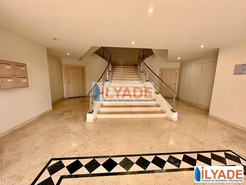 5 Avenue De Hambourg, Marseille à louer - Hall d’entrée – Image 2 sur 13