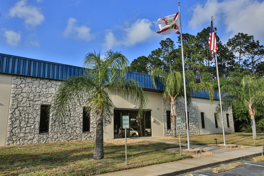 11 Commerce Blvd, Palm Coast, FL à louer - Photo de l’immeuble – Image 3 sur 14