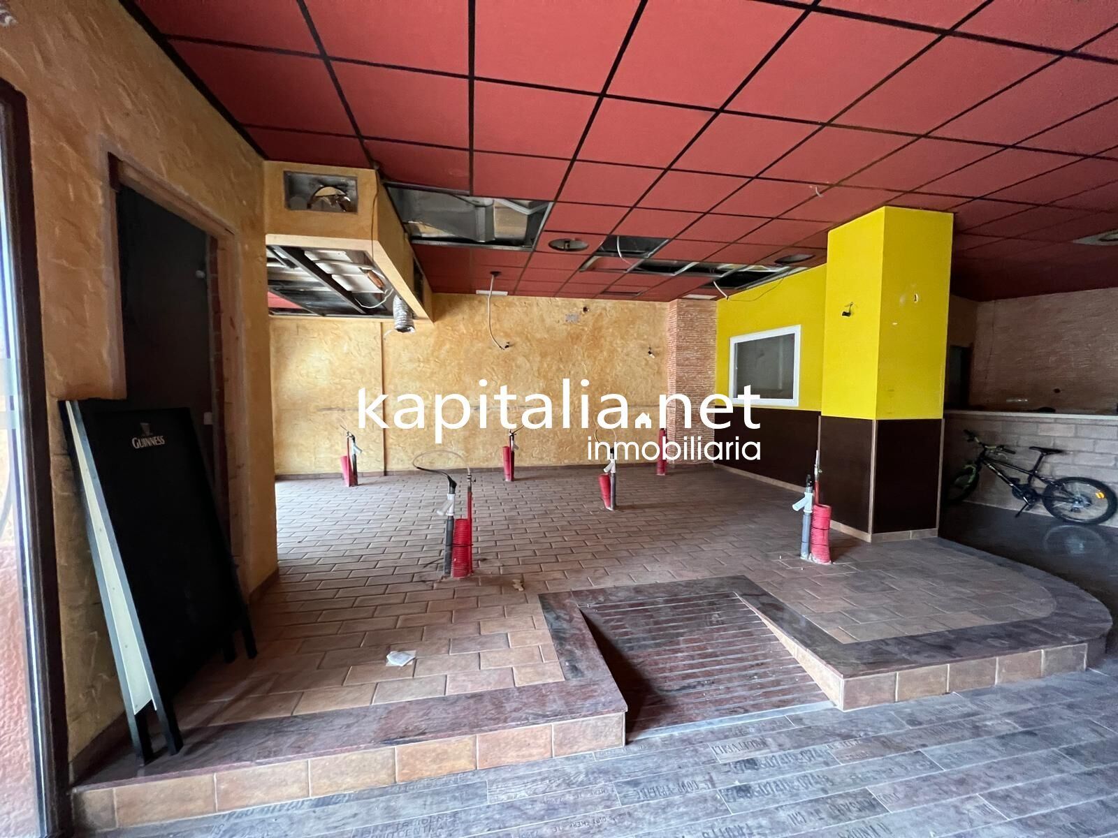 Local commercial dans Ontinyent, Valencia à vendre Photo de l’immeuble– Image 1 sur 6