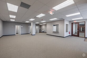 39475 Lewis Dr, Novi, MI à louer Photo intérieure– Image 2 sur 5