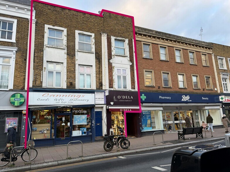21 Victoria Rd, Surbiton à vendre - Photo de l’immeuble – Image 2 sur 8