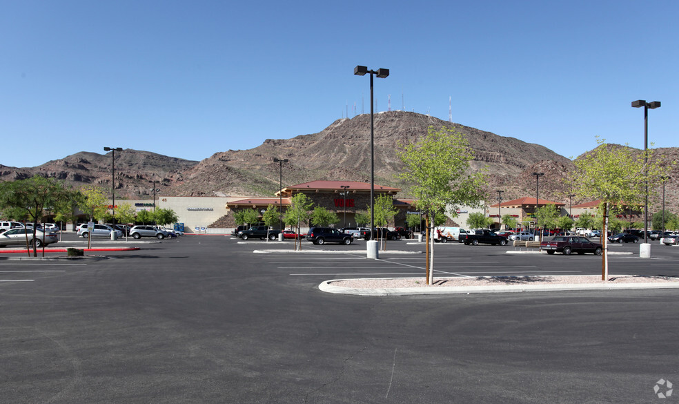 25-55 E Horizon Ridge Pky, Henderson, NV à louer - Photo principale – Image 2 sur 8