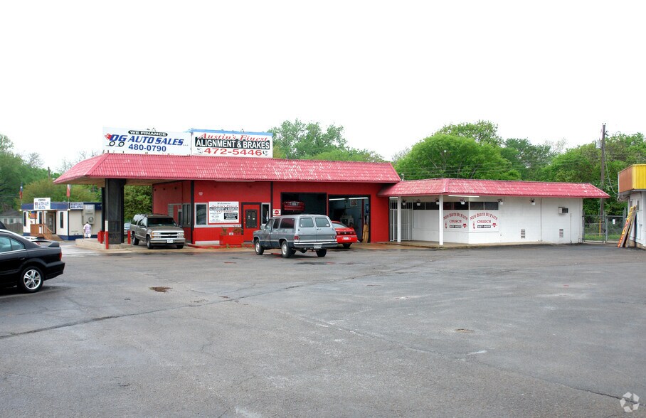 3710 Airport Blvd, Austin, TX à louer - Photo principale – Image 1 sur 2