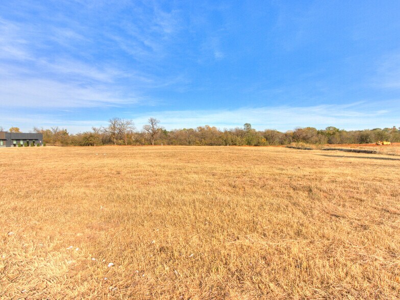 5700 Mustang rd, Mustang, OK à vendre - Photo de l’immeuble – Image 3 sur 16