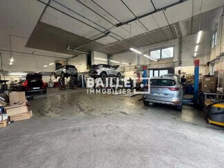 Plus de détails pour Local d'activités à louer