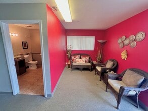 4455 Twain Ave, San Diego, CA à louer Photo intérieure– Image 1 sur 9