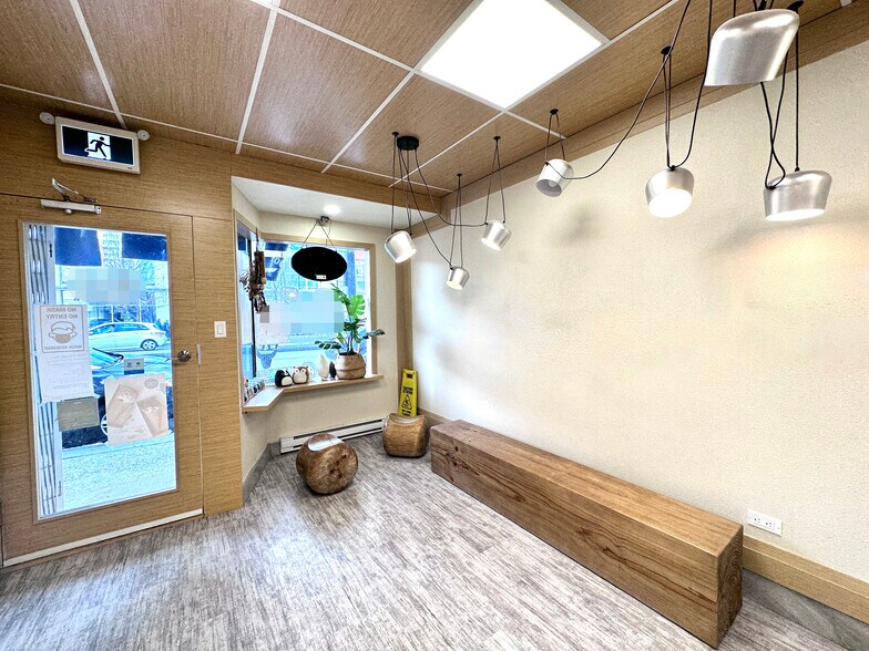 4611 Kingsway, Burnaby, BC à louer - Photo de l’immeuble – Image 3 sur 12